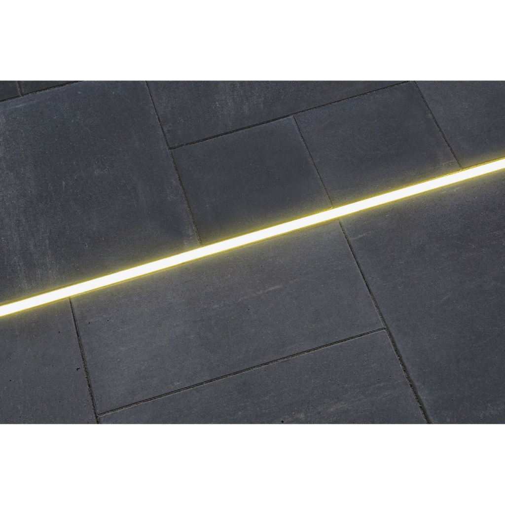 Aluprofil PEP 24-2, für den Bau schmaler und massiver Lichtlinien im Außenbereich, 2m lang | silber eloxiert